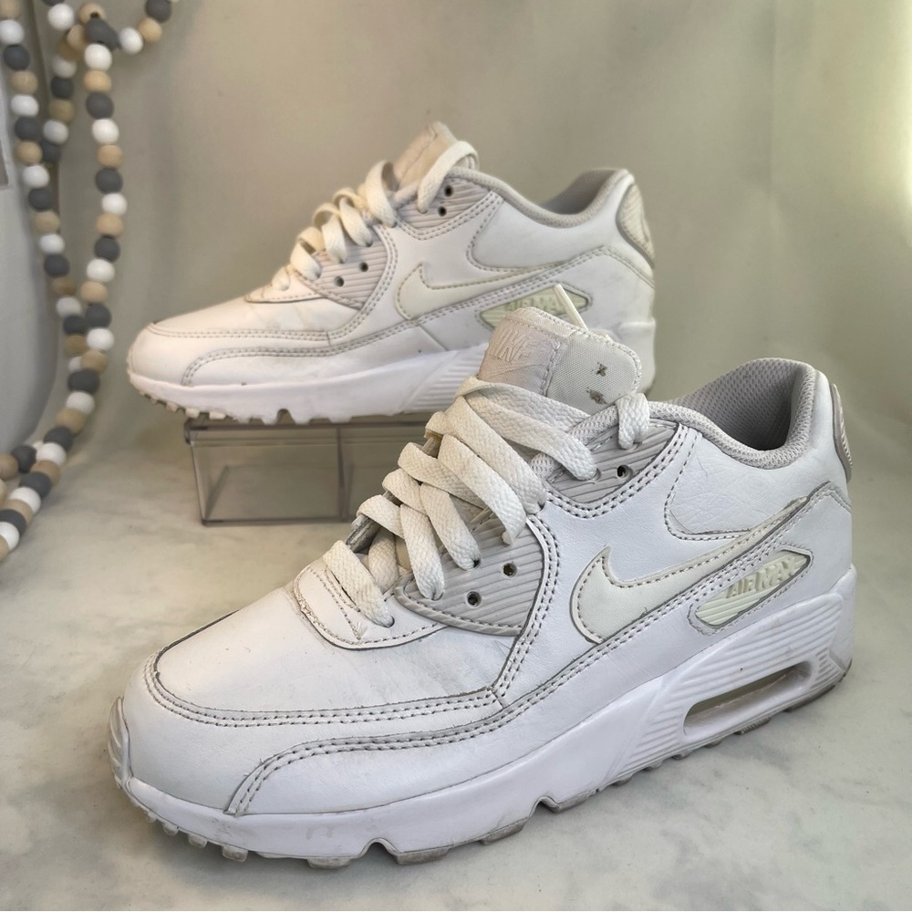 Nike White Air Max 90 Classic Sneakers Size 4Y